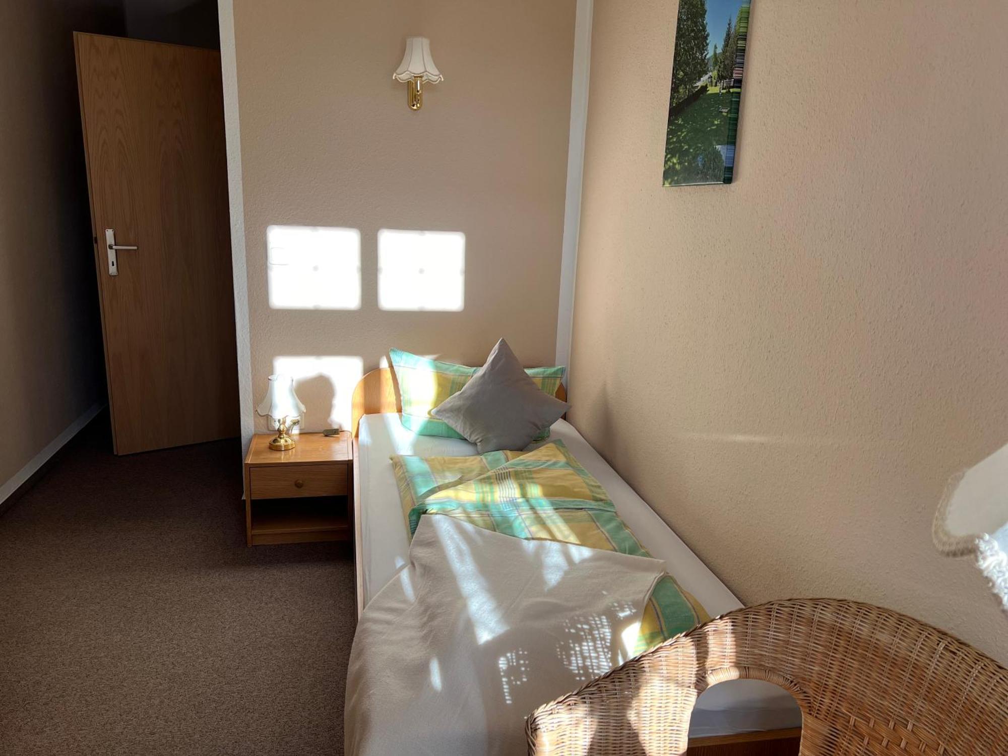Gasthof und Pension Hammerschänke Wildenthal Zimmer foto